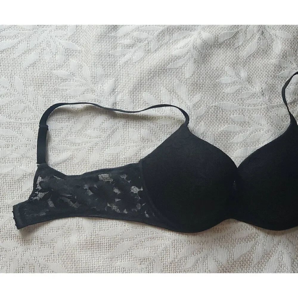28 No Boundaries black lace padded bra